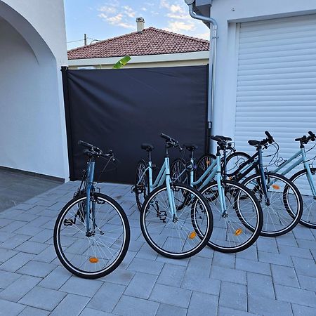 Bernie Apartments With A Pool Zadar Luaran gambar