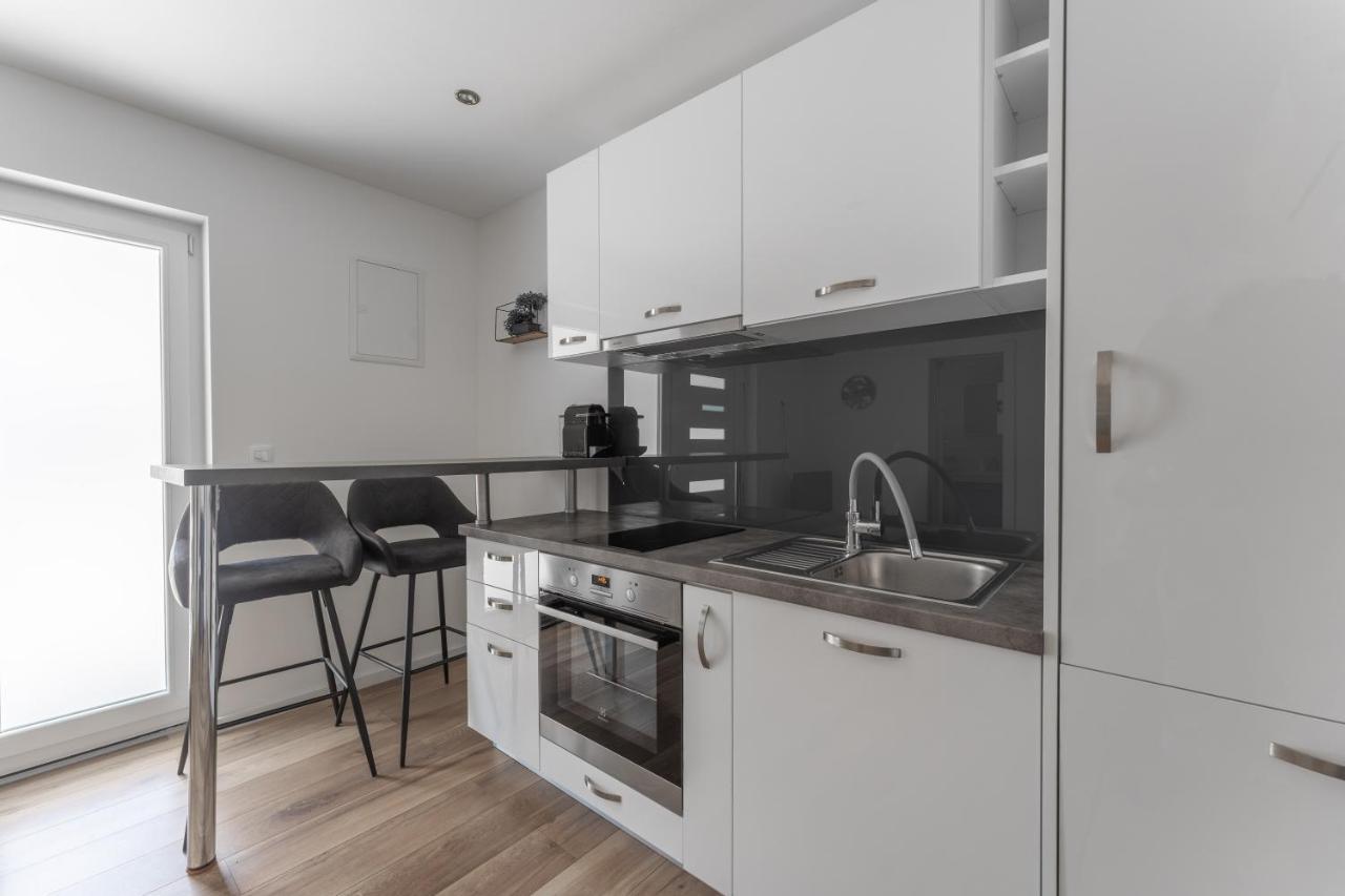 Bernie Apartments With A Pool Zadar Luaran gambar