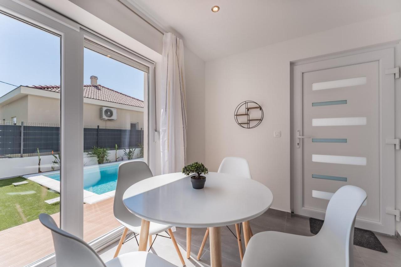 Bernie Apartments With A Pool Zadar Luaran gambar