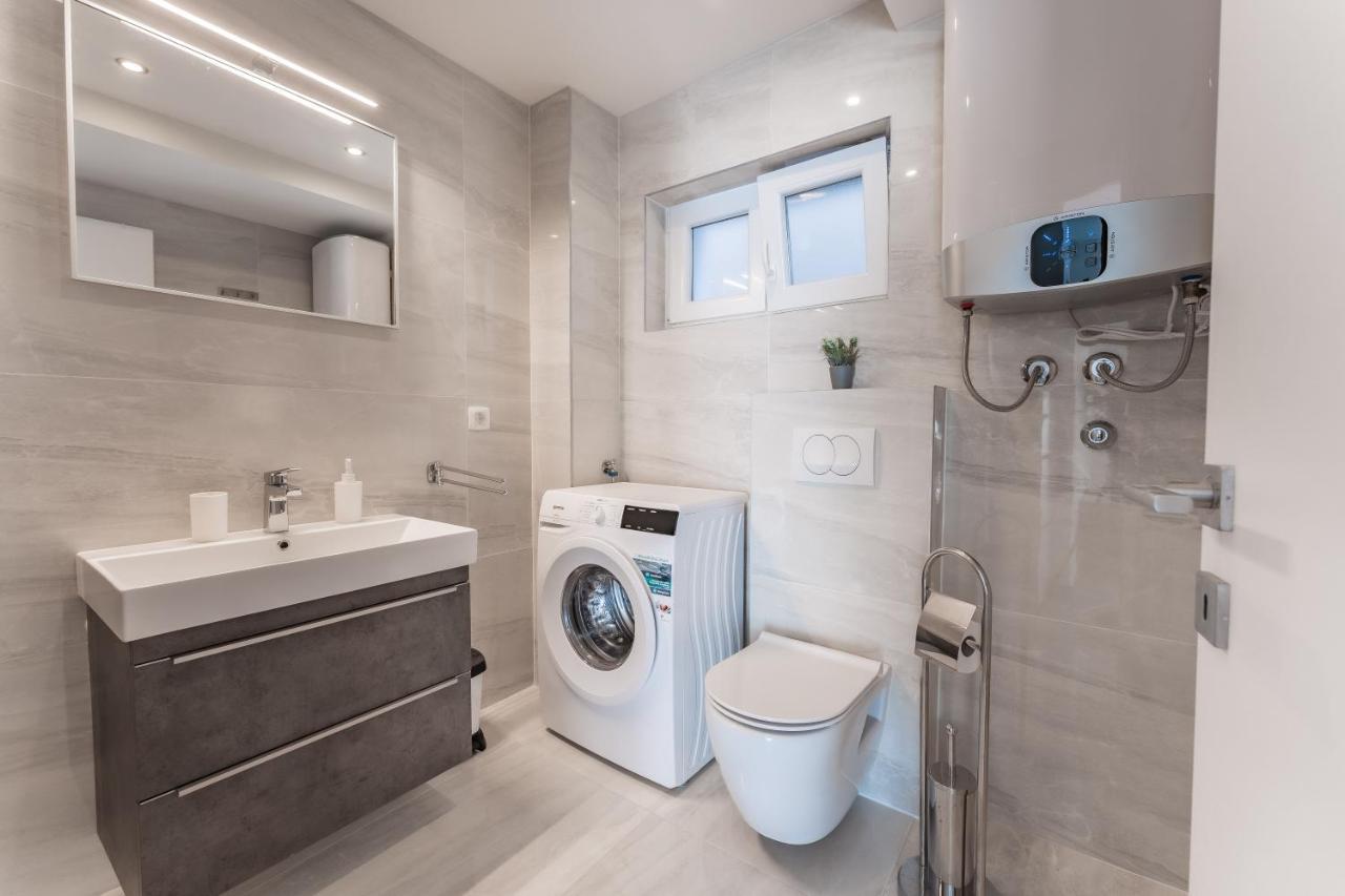 Bernie Apartments With A Pool Zadar Luaran gambar