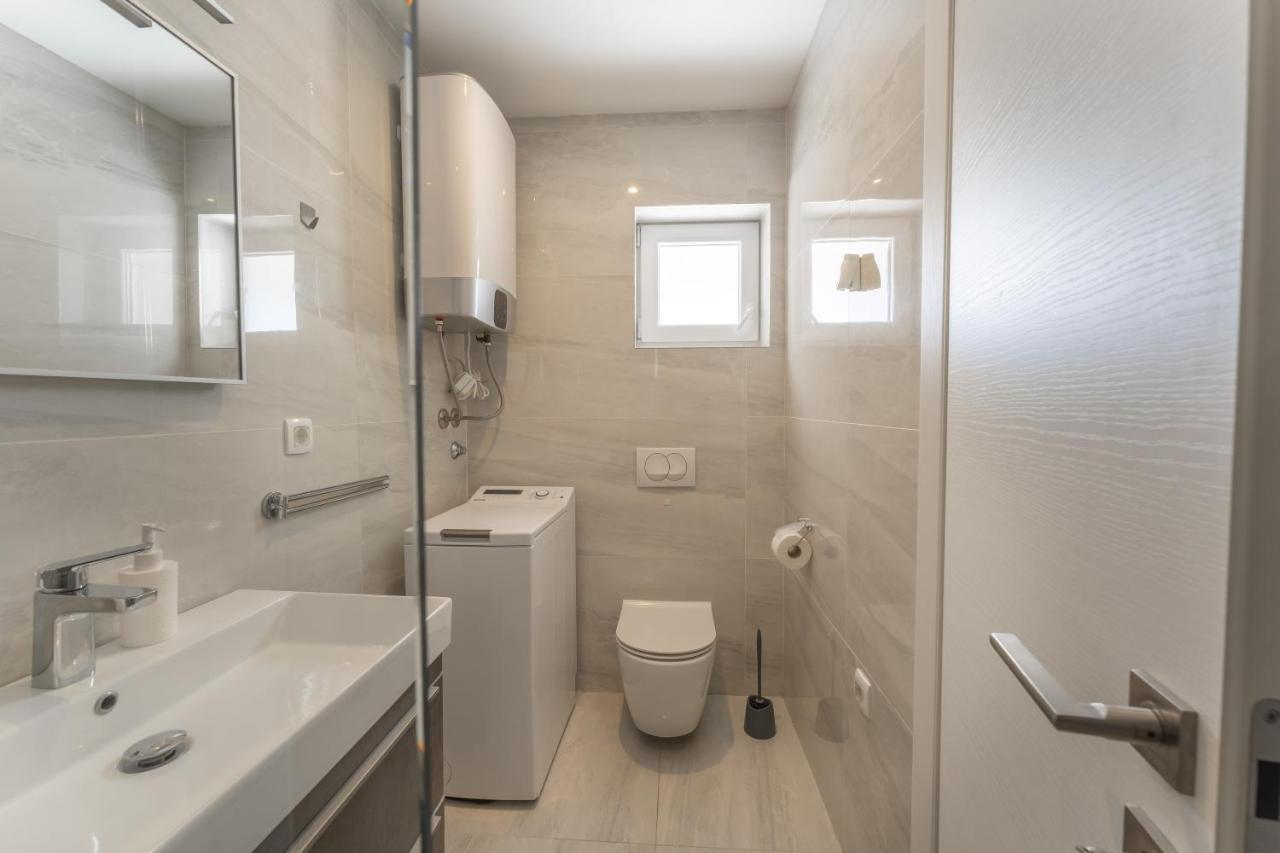 Bernie Apartments With A Pool Zadar Luaran gambar
