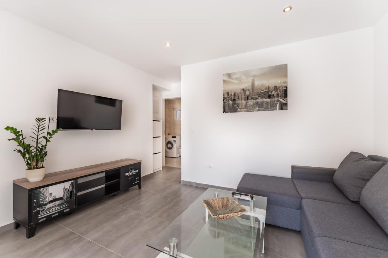 Bernie Apartments With A Pool Zadar Luaran gambar