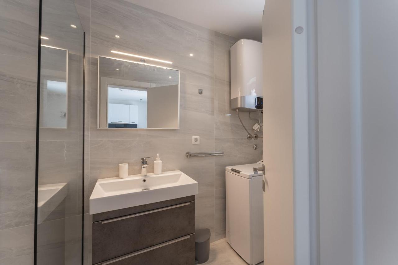 Bernie Apartments With A Pool Zadar Luaran gambar