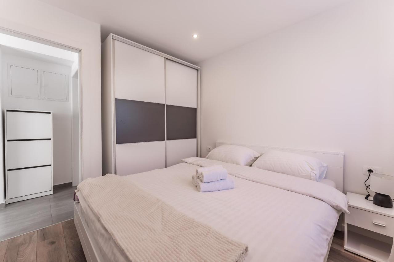 Bernie Apartments With A Pool Zadar Luaran gambar
